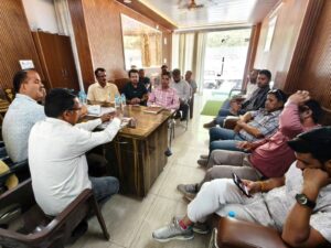 सरोना मार्ग पर प्रशासन का ‘यू-टर्न’: पहली बार मानी गलती, घटिया निर्माण की जाँच शुरू; ठेकेदार हुआ ‘फरार’