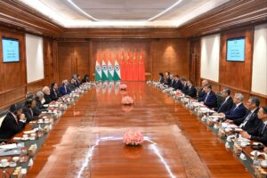 भारत-चीन द्विपक्षीय बैठक: “मतभेद विवाद नहीं बनने चाहिए” — पीएम मोदी! 🇮🇳🇨🇳